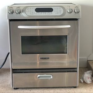 Electric stove (barely used)
